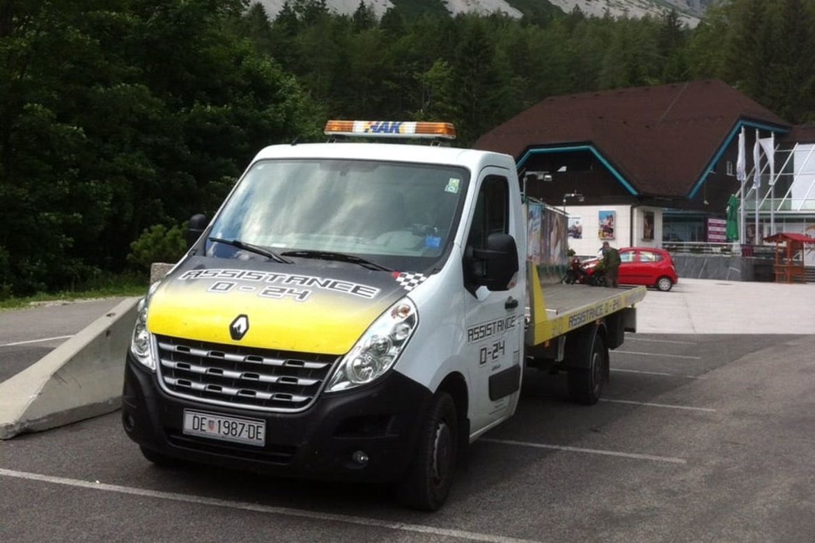 Vučna služba POLIĆ 24